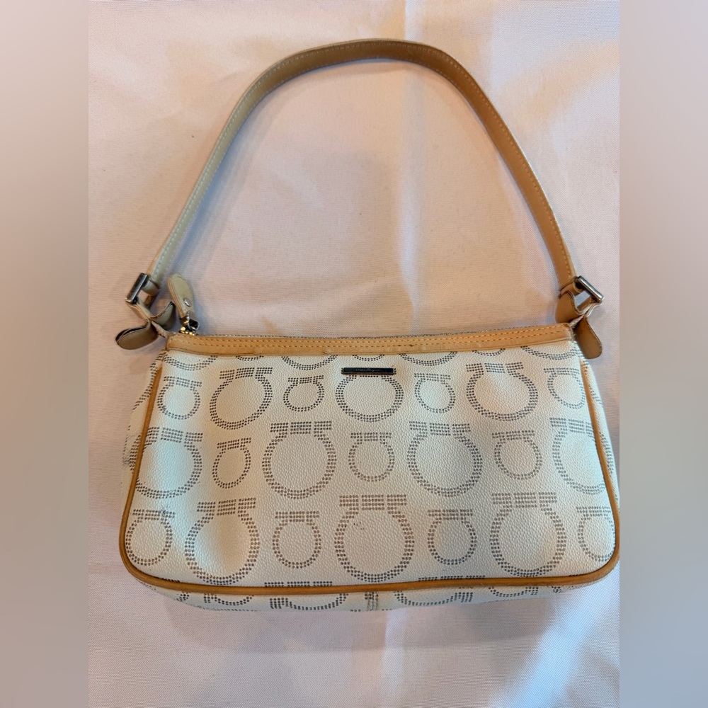 Vintage Salvatore Ferragamo Gancini Pattern Shoulder Bag AU 21 7497 As-Is
